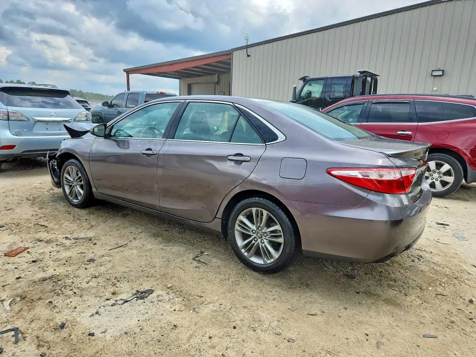 2017 TOYOTA CAMRY SE  