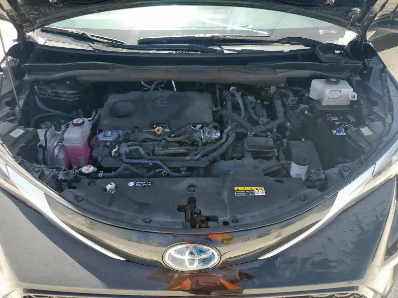 2024 TOYOTA SIENNA XSE  