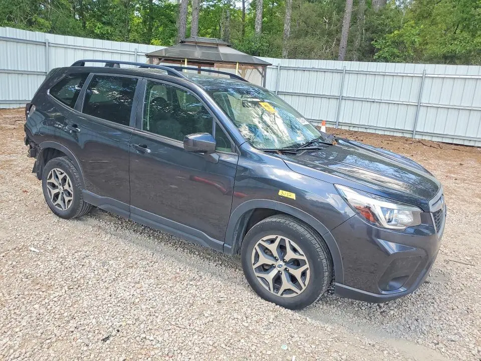 2019 SUBARU FORESTER PREMIUM  