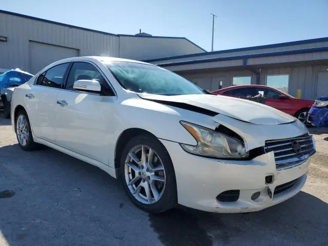 2011 NISSAN MAXIMA S  