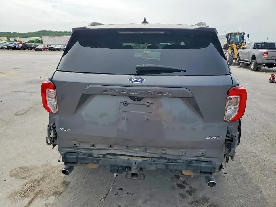 2021 FORD EXPLORER XLT  