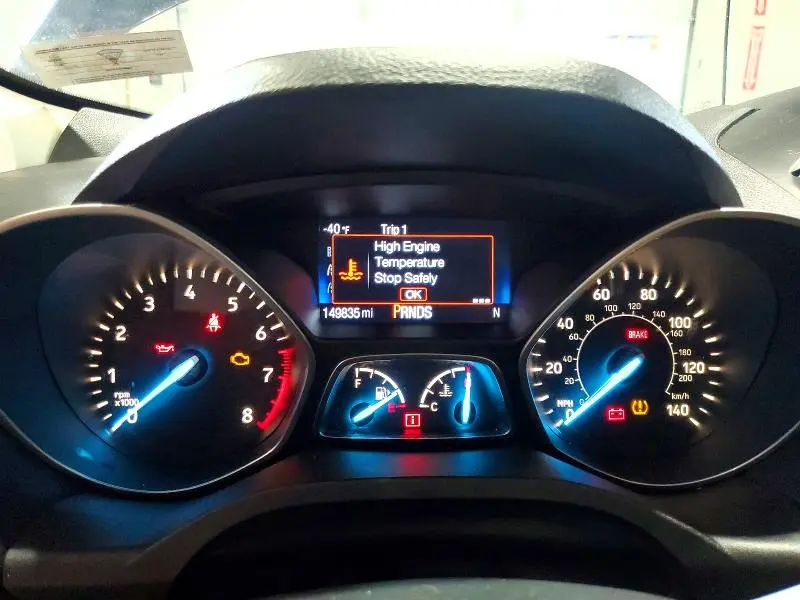 2017 FORD ESCAPE SE  