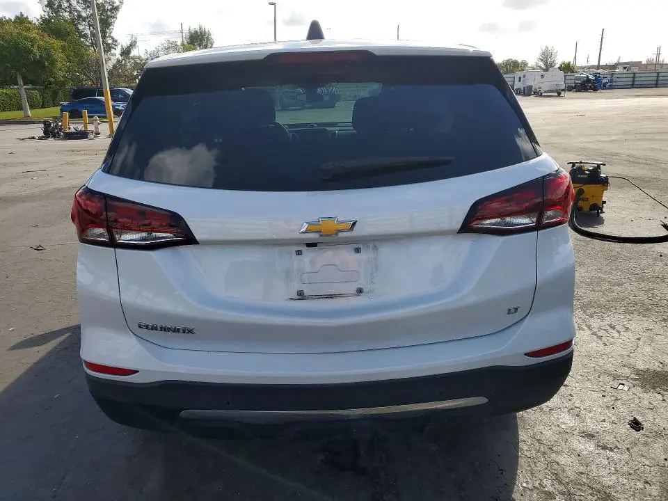 2024 CHEVROLET EQUINOX LT  