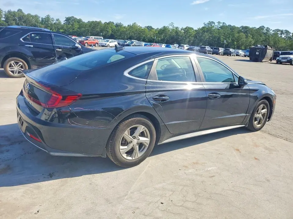 2022 HYUNDAI SONATA SE  
