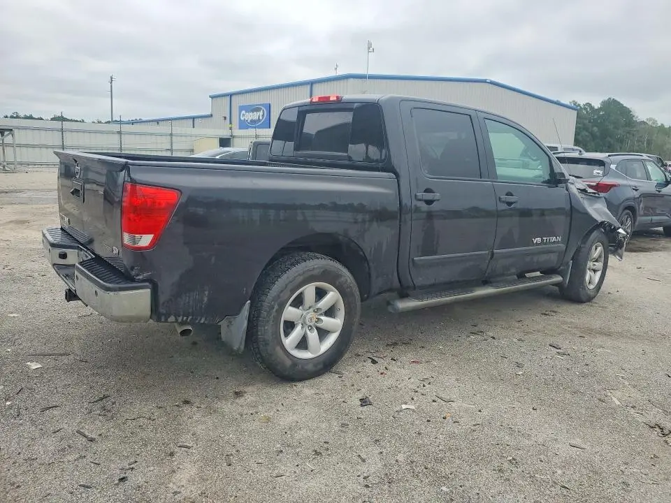 2014 NISSAN TITAN SV  