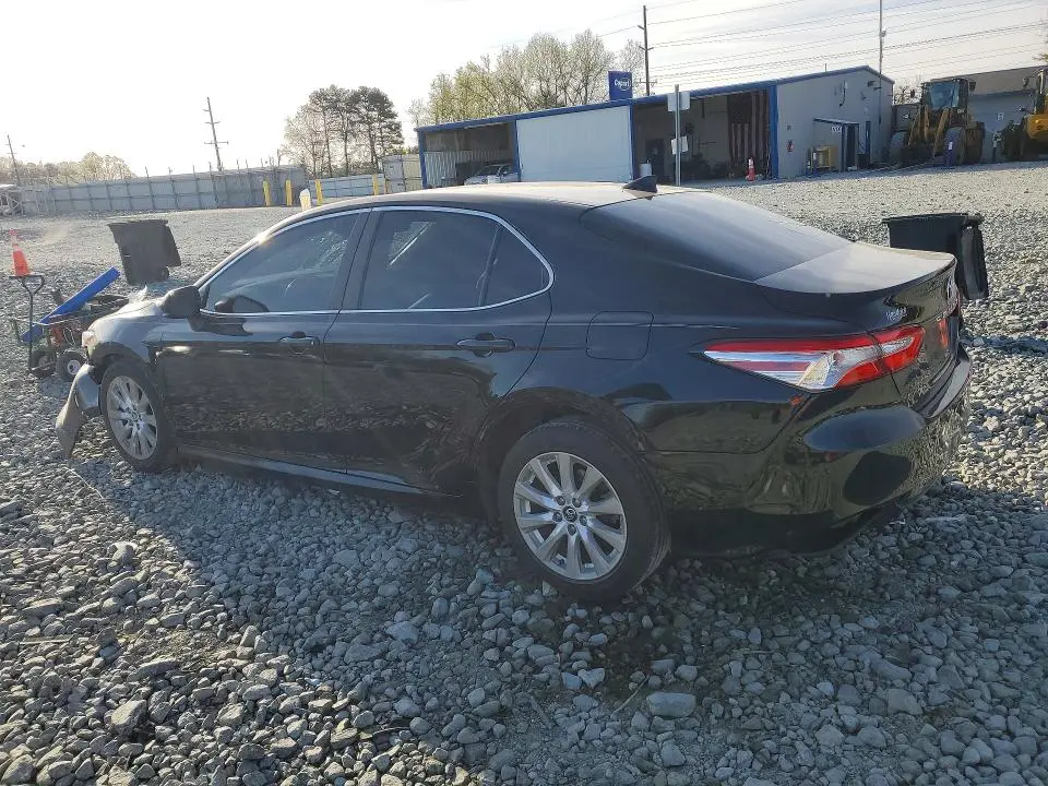 2019 TOYOTA CAMRY LE  