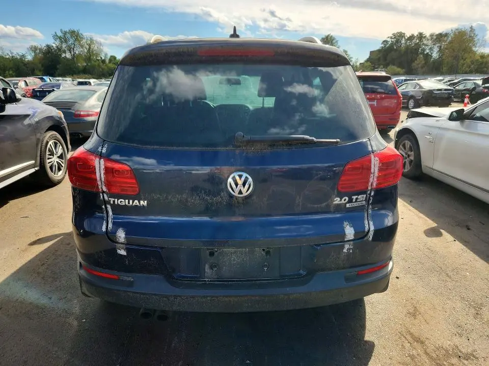 2013 VOLKSWAGEN TIGUAN S  