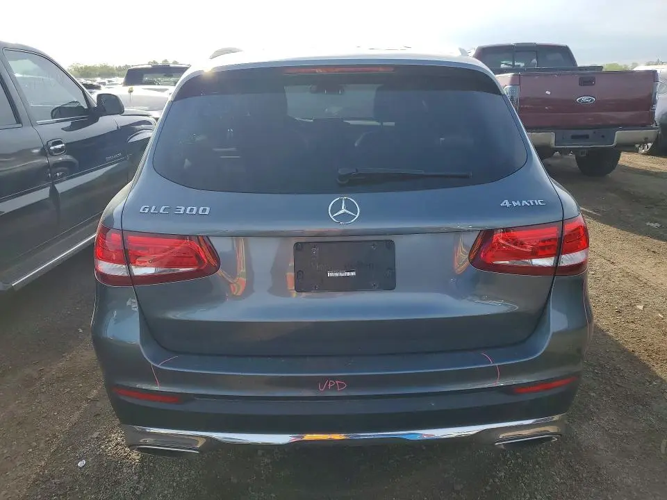 2016 MERCEDES-BENZ GLC 300 4MATIC  