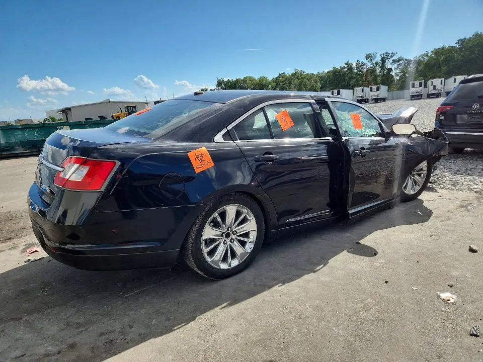 2010 FORD TAURUS LIMITED  