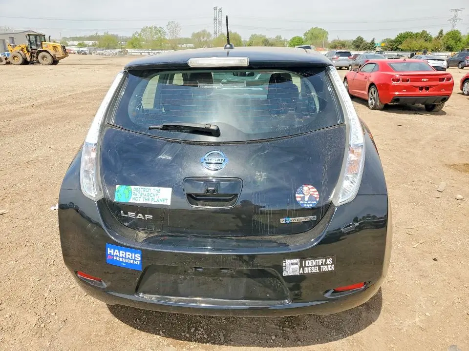 2015 NISSAN LEAF S  
