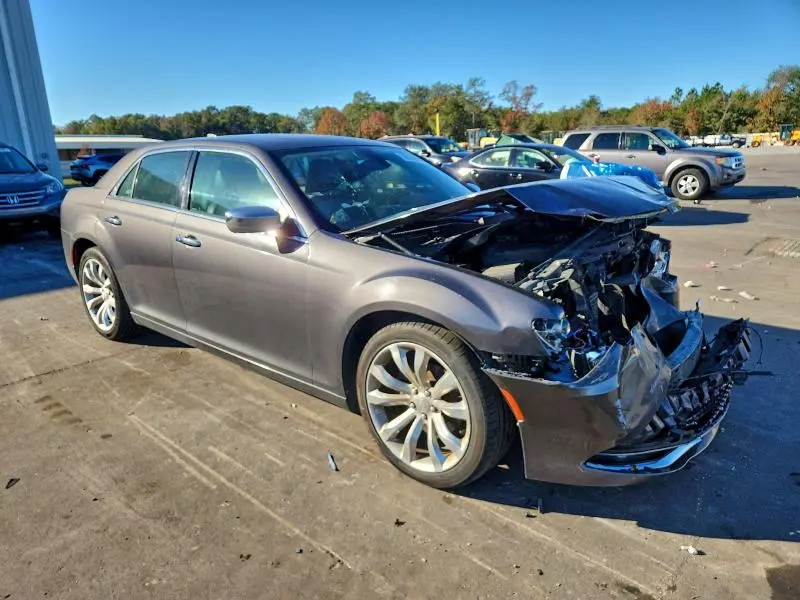 2020 CHRYSLER 300 LIMITED  
