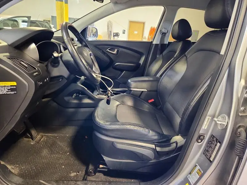 2010 HYUNDAI TUCSON GLS  