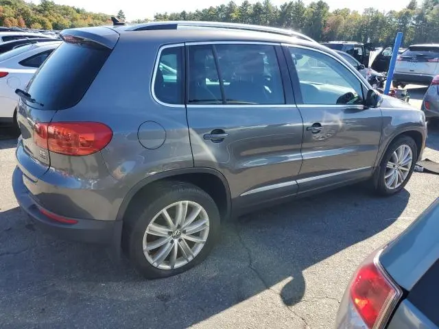 2016 VOLKSWAGEN TIGUAN S  