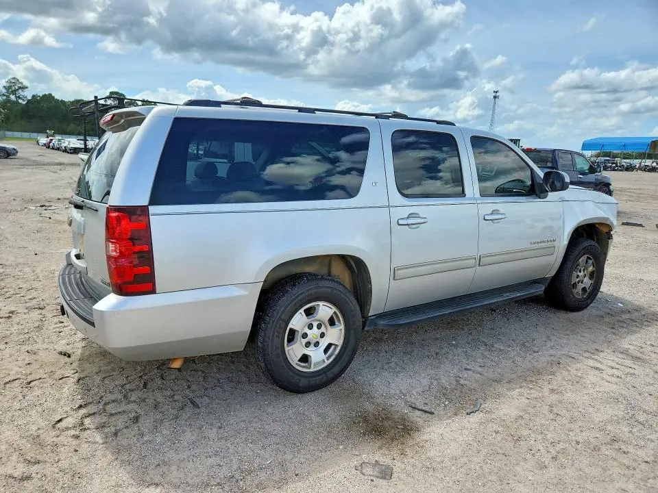 2011 CHEVROLET SUBURBAN C1500 LT  