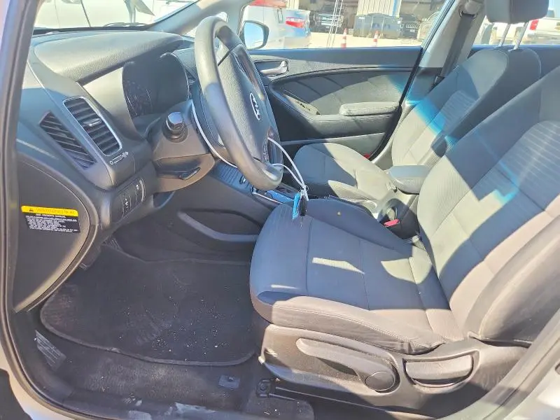2018 KIA FORTE LX  