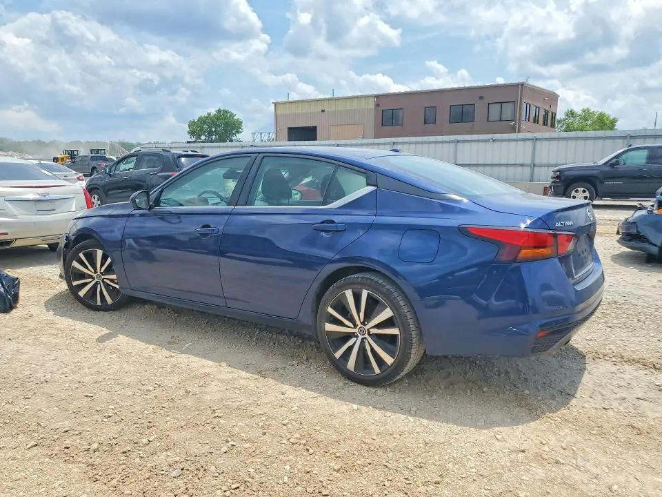 2021 NISSAN ALTIMA SR  