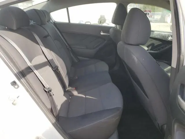 2018 KIA FORTE LX  