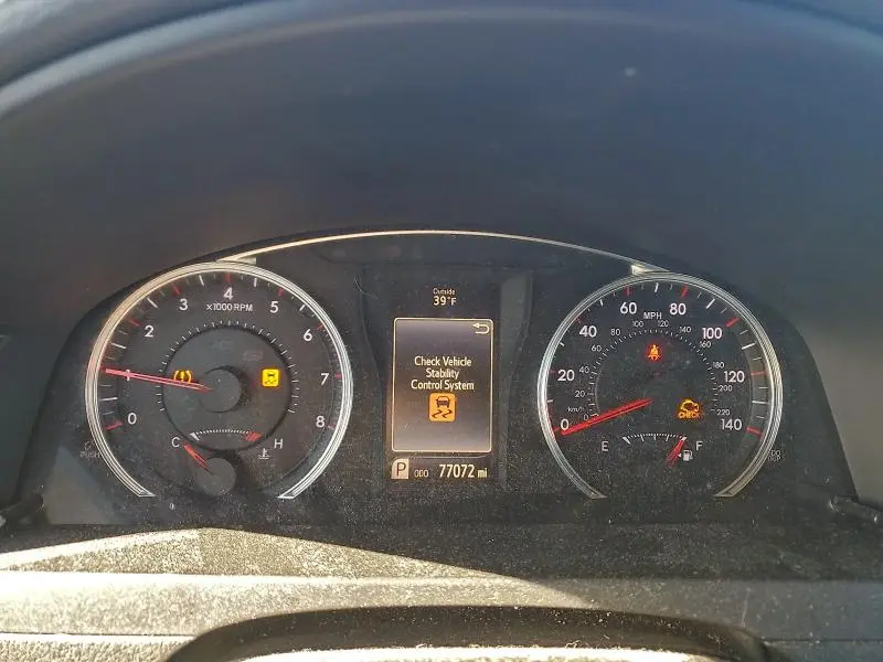 2015 TOYOTA CAMRY LE  