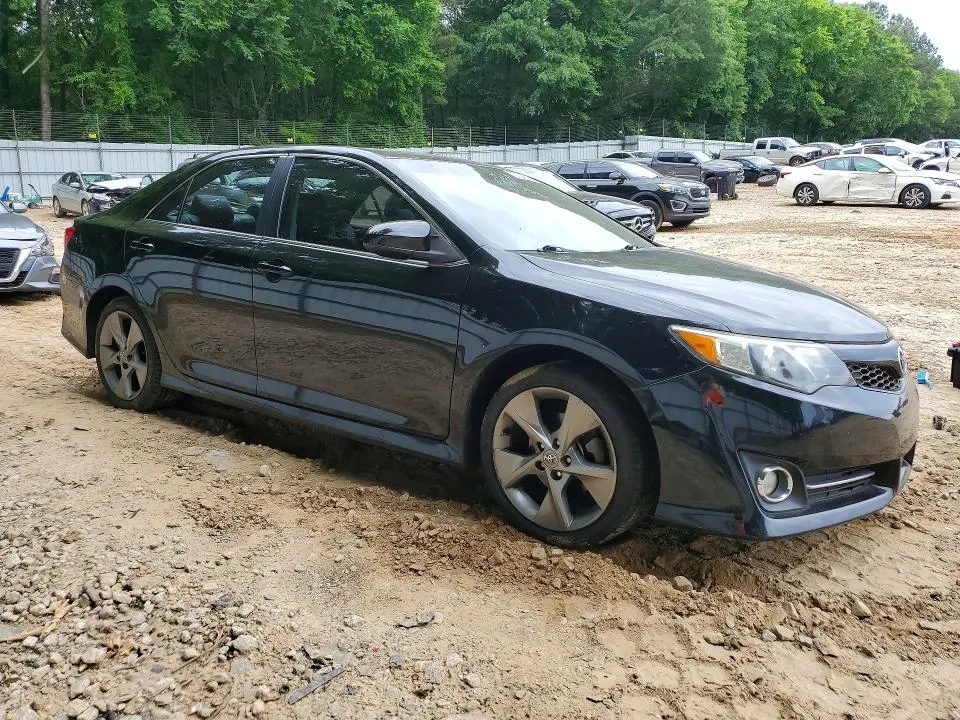 2012 TOYOTA CAMRY SE V6  