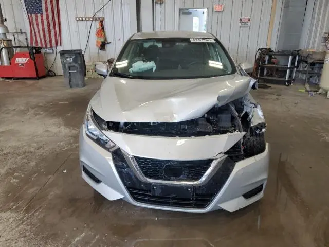 2022 NISSAN VERSA SV  