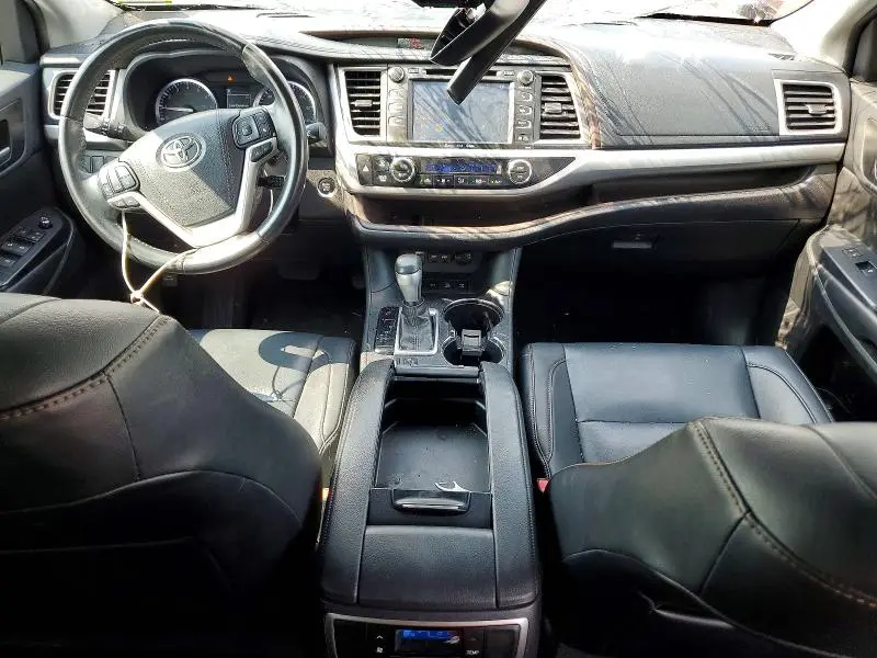 2019 TOYOTA HIGHLANDER XLE  