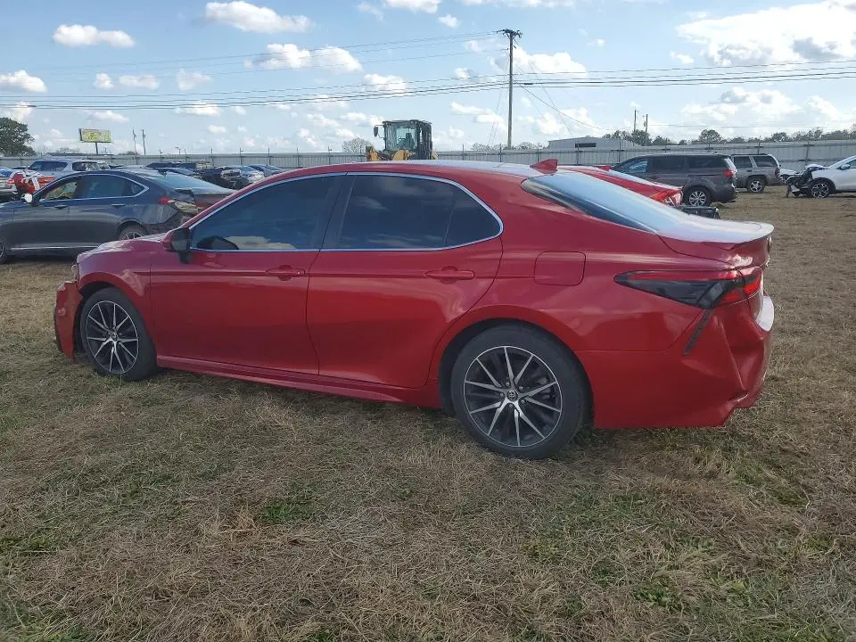 2021 TOYOTA CAMRY SE  