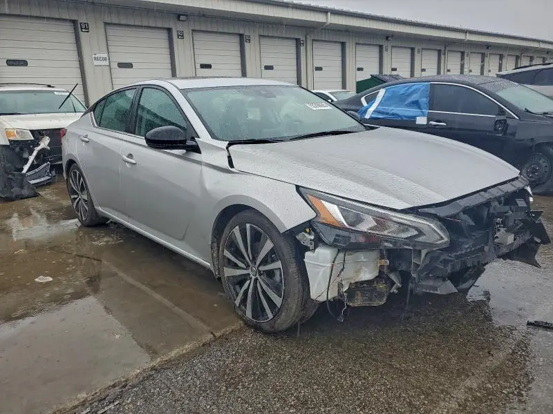 2020 NISSAN ALTIMA SR  