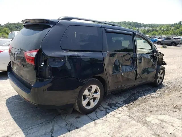 2017 TOYOTA SIENNA LE  