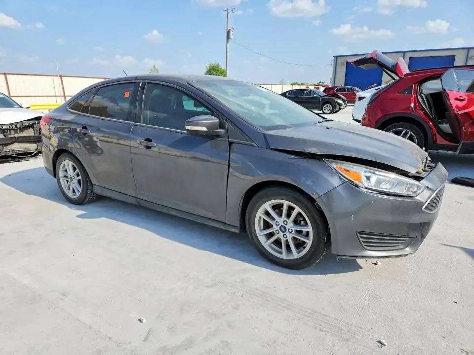 2017 FORD FOCUS SE  