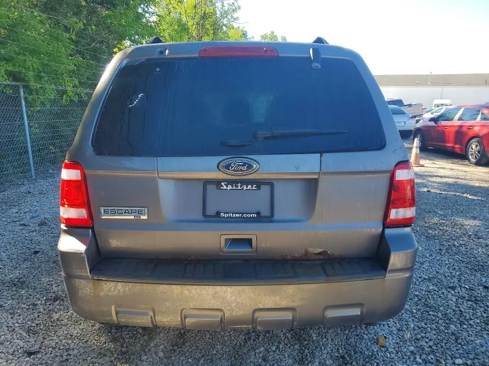 2011 FORD ESCAPE XLT  