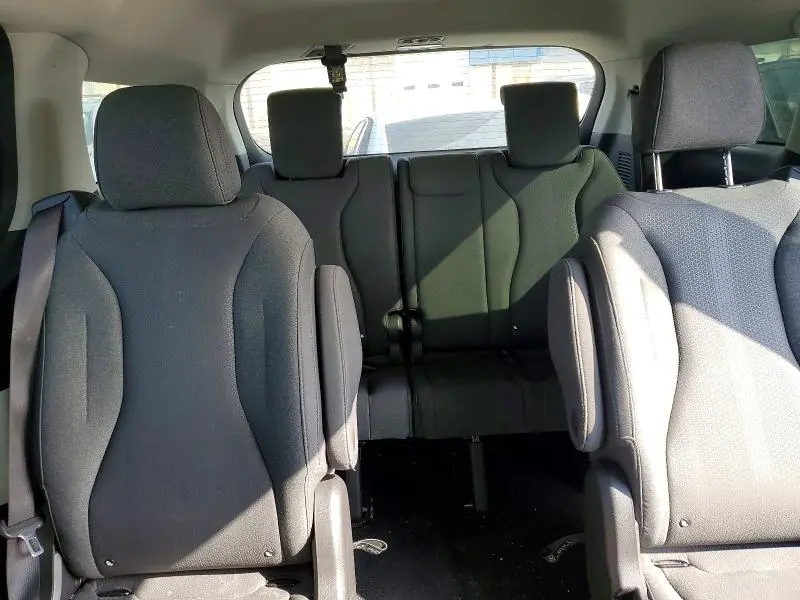 2022 KIA CARNIVAL LX  