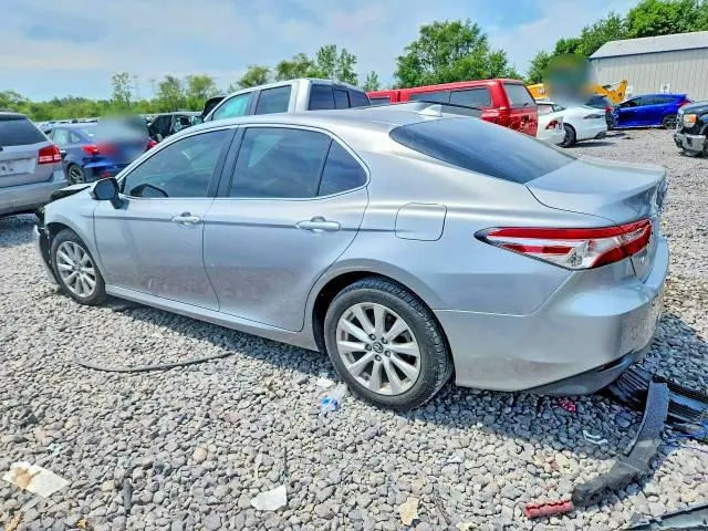 2019 TOYOTA CAMRY SE  