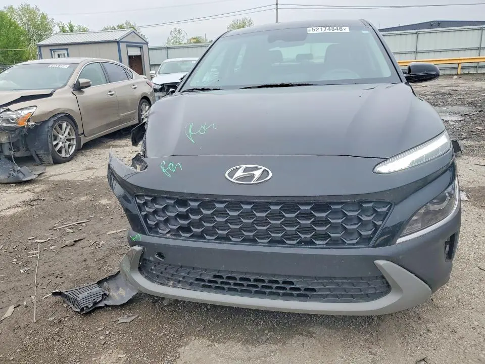 2022 HYUNDAI KONA SE  