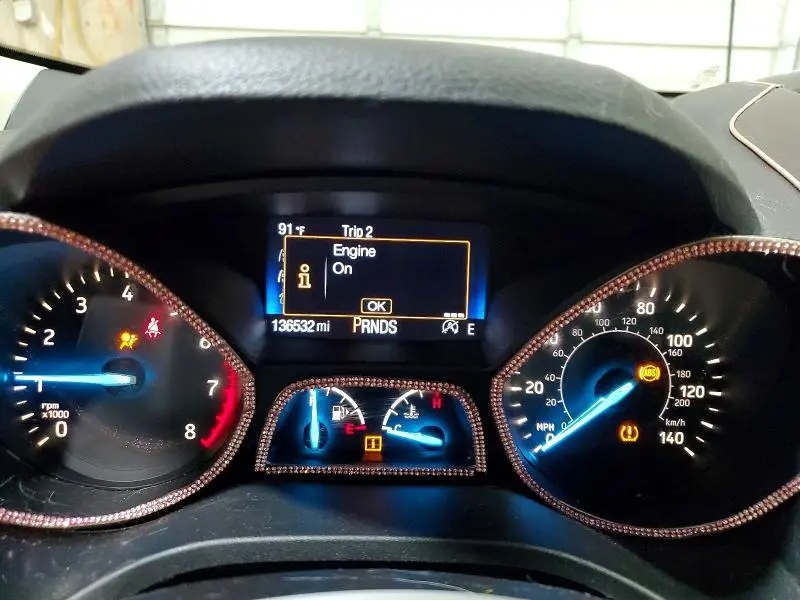 2017 FORD ESCAPE SE  