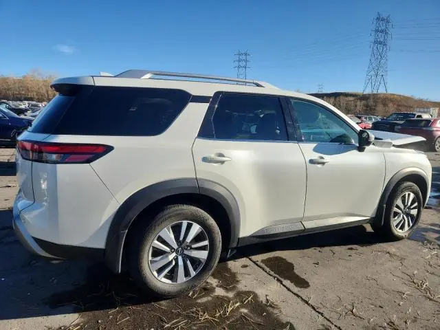 2023 NISSAN PATHFINDER SL  