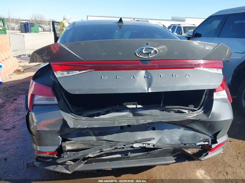 2023 HYUNDAI ELANTRA SEL