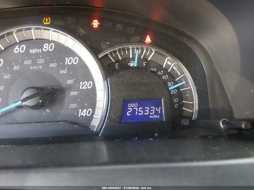 2013 TOYOTA CAMRY SE