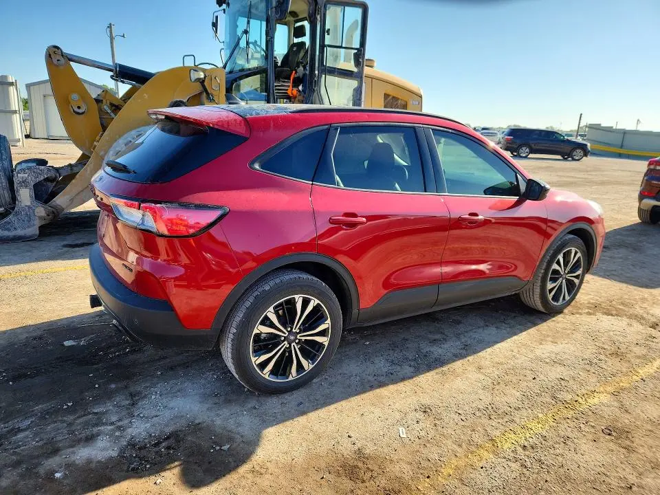 2022 FORD ESCAPE SEL  