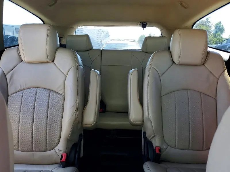 2010 CHEVROLET TRAVERSE LTZ  