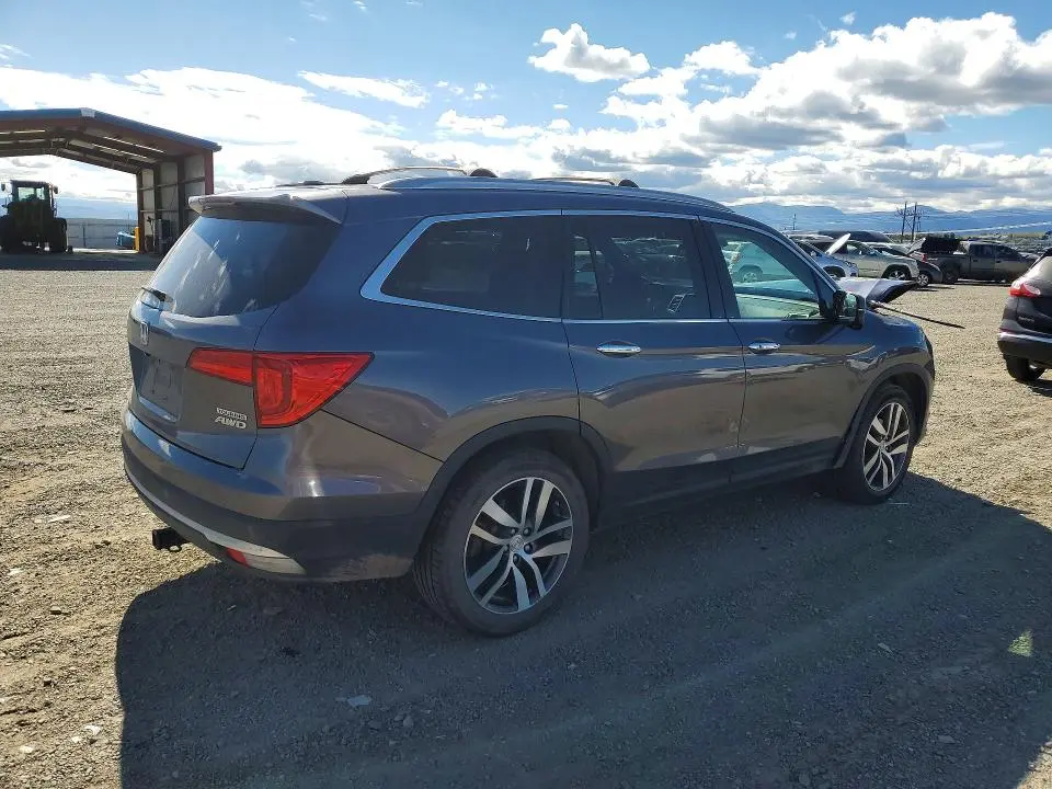 2017 HONDA PILOT TOURING  