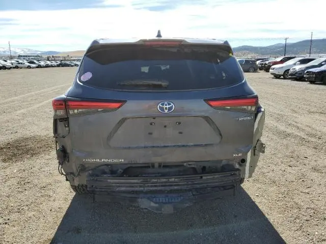 2022 TOYOTA HIGHLANDER HYBRID XLE  