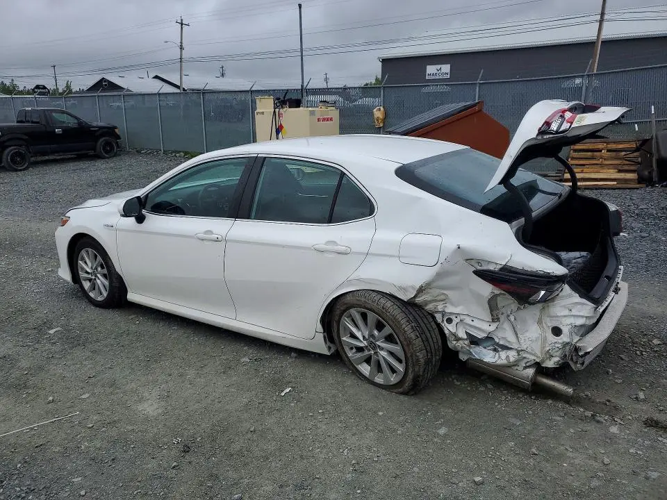 2021 TOYOTA CAMRY LE  