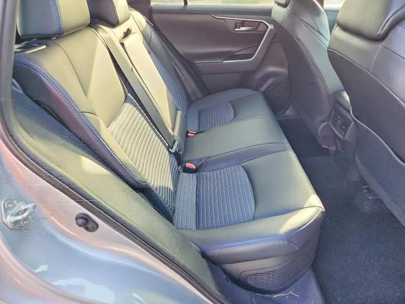 2019 TOYOTA RAV4 XSE  