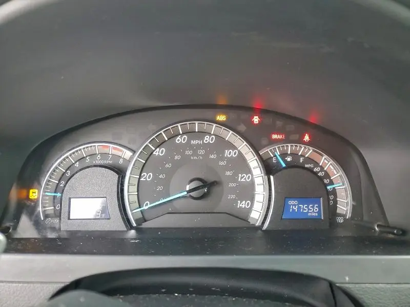 2012 TOYOTA CAMRY SE  