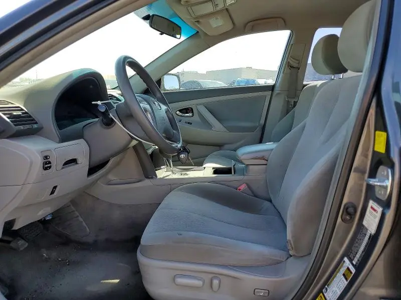 2011 TOYOTA CAMRY LE  
