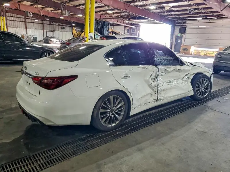 2019 INFINITI Q50 LUXE  