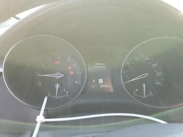 2021 TOYOTA C-HR XLE  