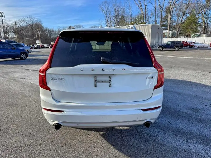 2018 VOLVO XC90 T5  