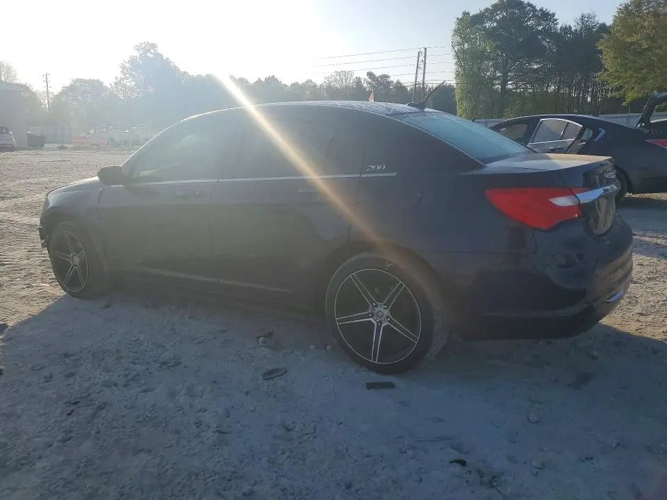 2013 CHRYSLER 200   