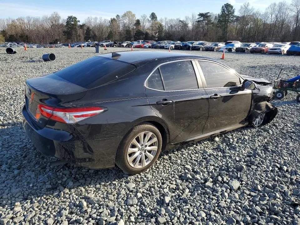 2019 TOYOTA CAMRY LE  